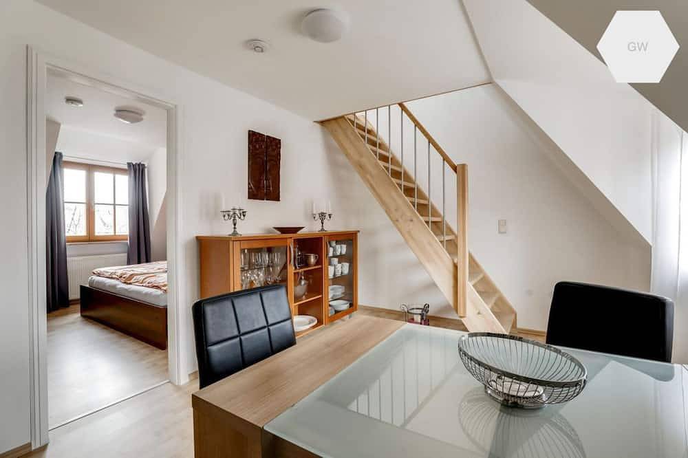 Entire apartment, Fair / Harbor / South Hospital bright 3.5 room apartment, in Nuremberg, Frankenalb