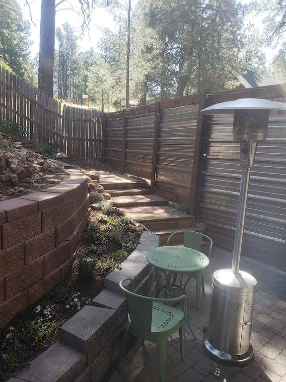 Ganze Wohnung, The Tiny Basecamp in Oak Creek Canyon