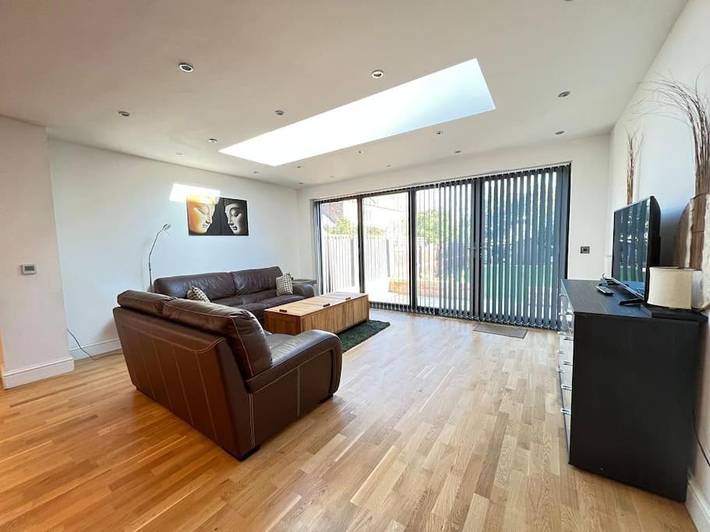 Location de vacances pour 10 personnes, avec jardin dans Ely - 3