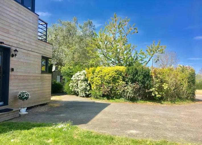 Maison de campagne pour 2 personnes, avec jardin et vue, animaux acceptés à Bazenville