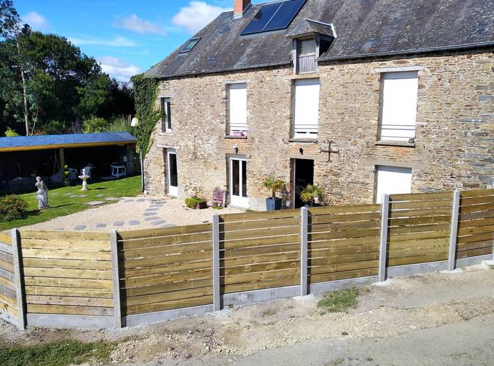Gîte pour 14 personnes, avec jacuzzi ainsi que jardin et terrasse, animaux acceptés