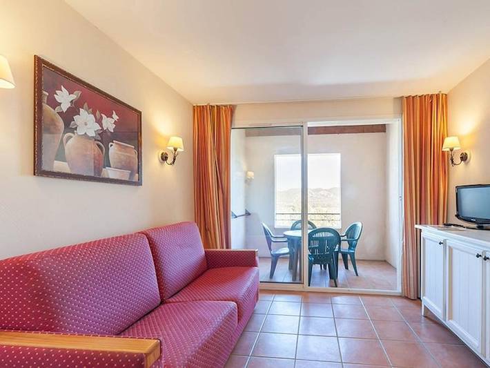 Location de vacances pour 4 personnes, avec bassin pour enfant dans Golf de Pont Royal - 2