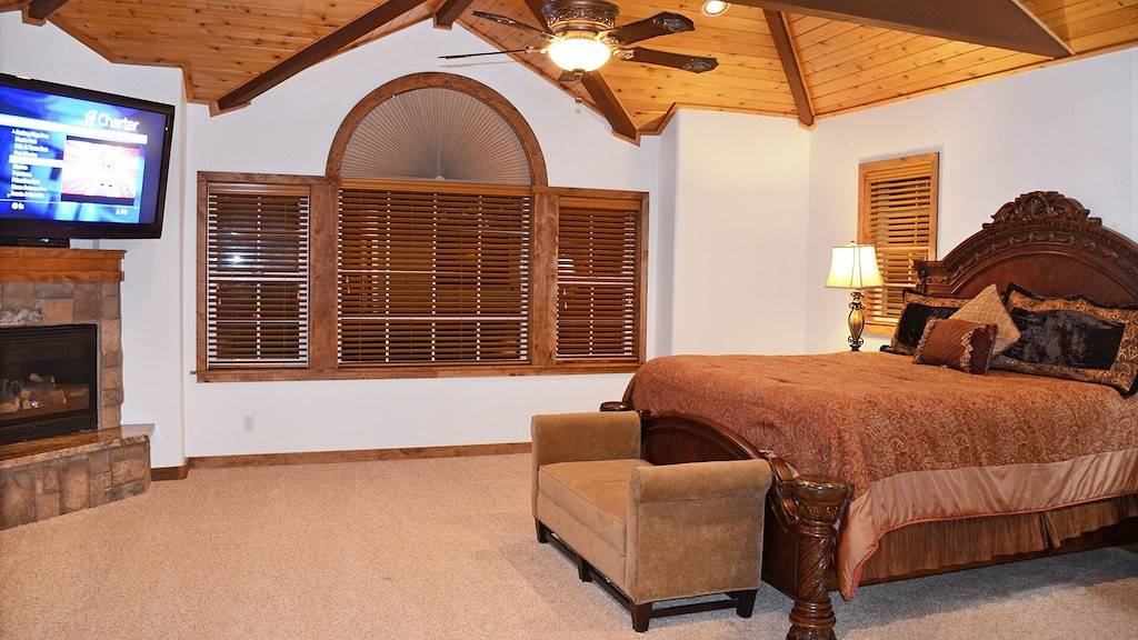 Geräumige Luxuskabine. Billardtisch, Airhockey, in der Nähe von Skifahren / Snowboarden in Moonridge, Big Bear Lake