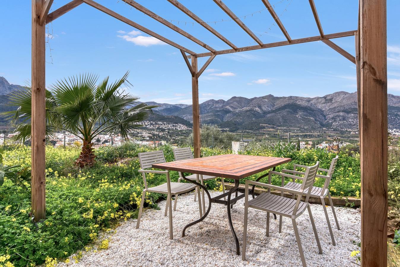 Villasol – Peaceful House with Private Pool and Mountain Views in Orbeta, Orba