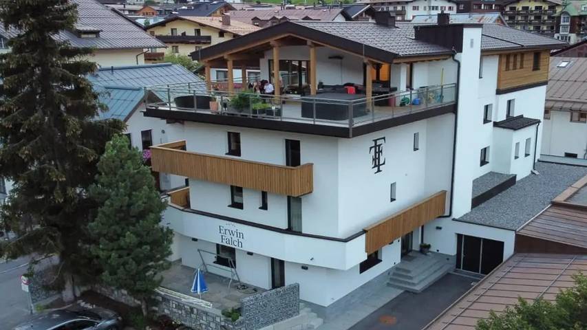 Hütte für 3 Personen, mit Balkon und Whirlpool sowie Sauna in Sankt Anton am Arlberg