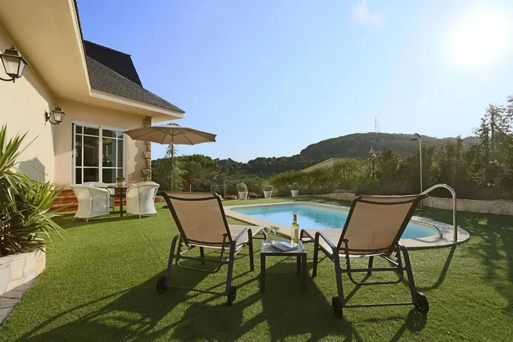 Apartamento de vacaciones para 2 personas, con piscina además de jardín y vistas - 1