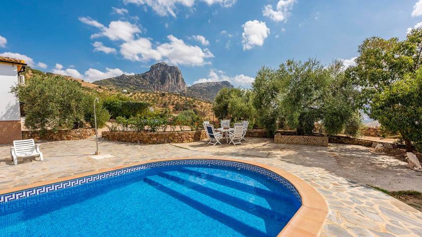 Villa pour 6 personnes, avec piscine et balcon/terrasse - 1