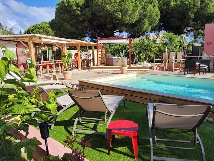 Chambre d’hôte pour 2 personnes, avec Terrasse et Jacuzzi ainsi que Jardin et Piscine dans Haute-Corse