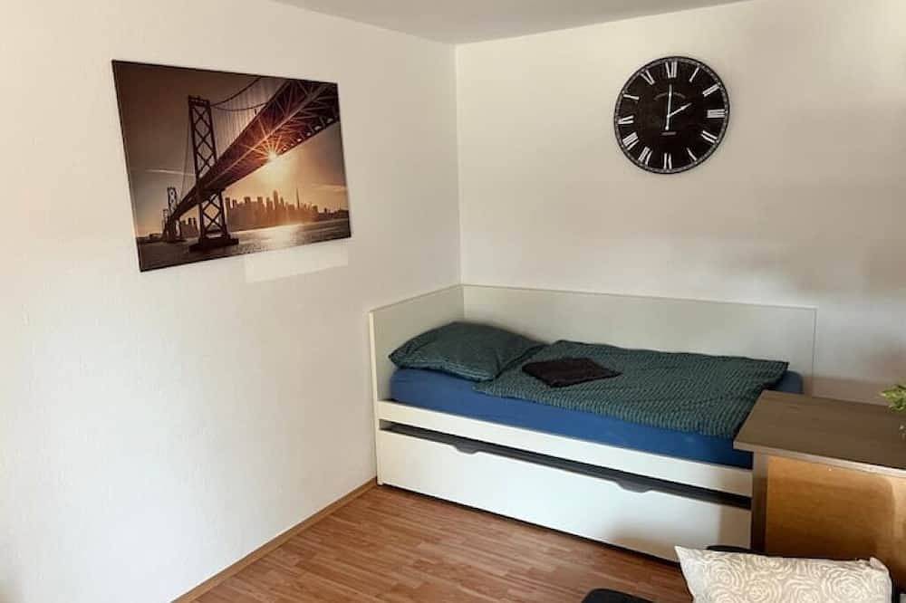 Ganze Wohnung, Viktoria's apartment in Kaarst in Kaarst, Niederrhein