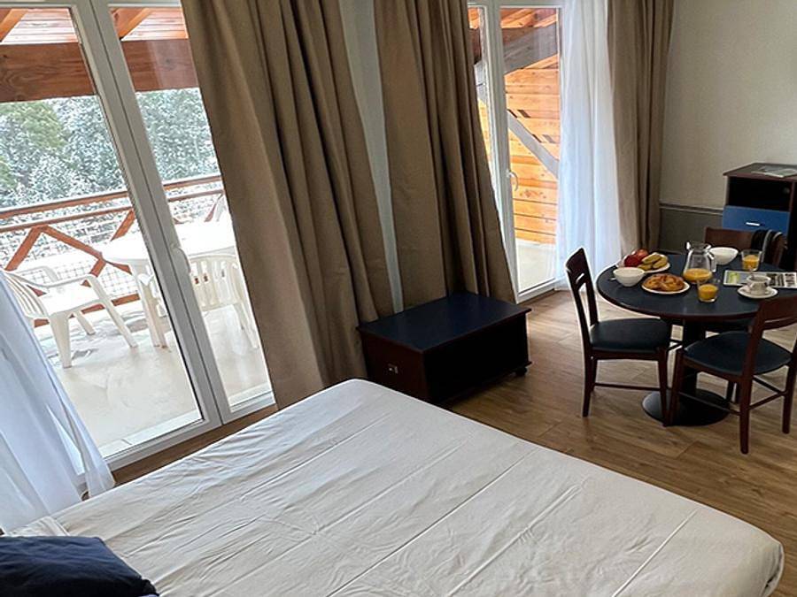 Résidence Pyrénées 2000 - Vacancéole - Studio 4 personnes - Vue montagne in Bolquère, Parc naturel régional des Pyrénées catalanes