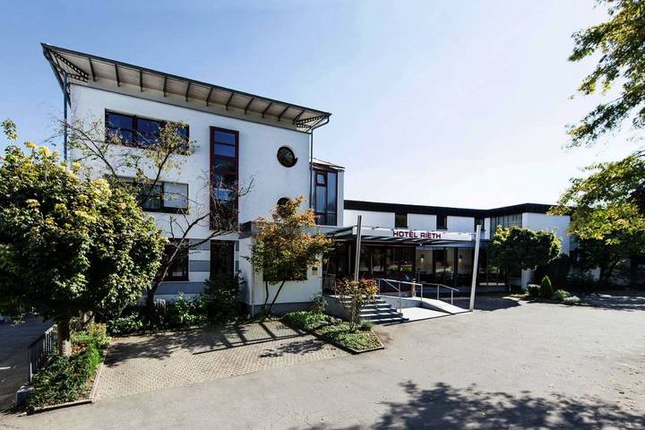 Hotel, mit Terrasse und Garten sowie Ausblick in Böblingen