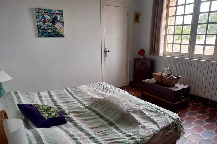 Characterful Home: Accommodates up to 17 people; 5 bedrooms, 5 bathrooms in Loix, Ile de Re