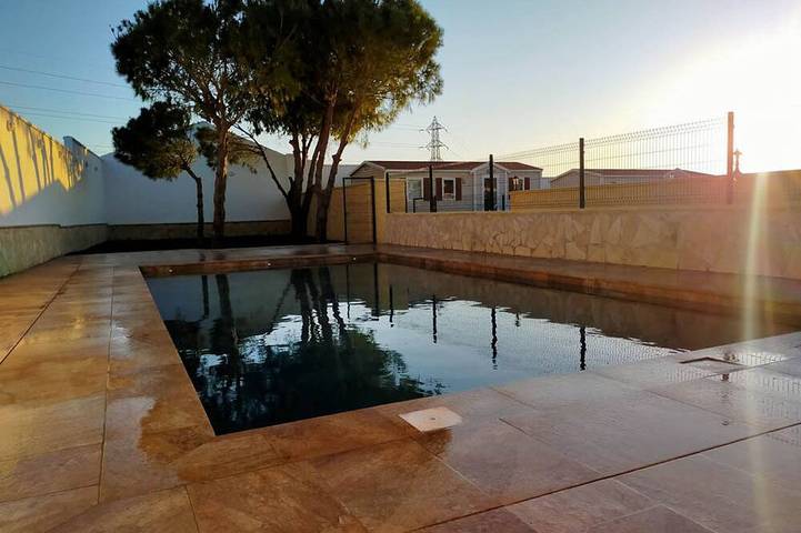 Ferienhaus für 4 Personen, mit Pool und Garten - 1