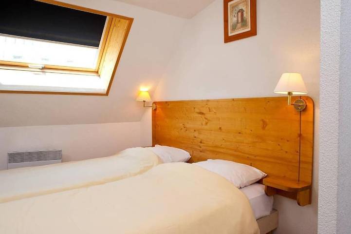 Gîte pour 4 personnes, avec Balcon et Piscine dans Col De La Croix De Fer - 2