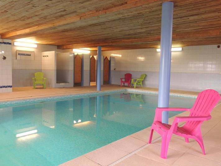 Maison de campagne pour 8 personnes, avec piscine et jardin ainsi que terrasse et vue, animaux acceptés dans Tillet - 4