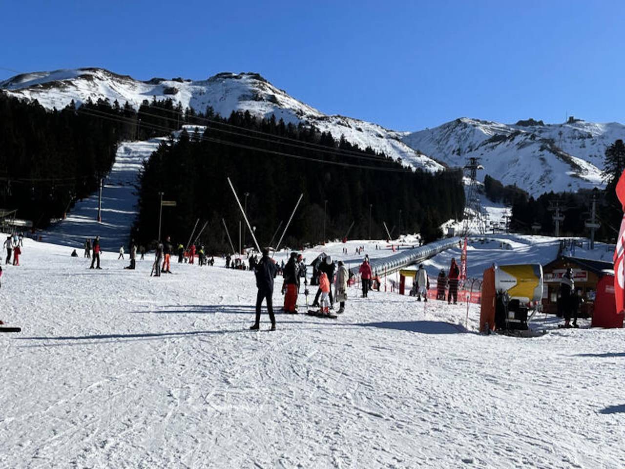Appartement entier, Appartement à Sumène avec vue sur les montagnes in Le Lioran, Laveissière