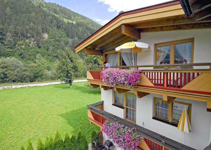 Gîte pour 7 personnes, avec jardin et terrasse ainsi que piscine et bassin pour enfant à Zell am Ziller - 2