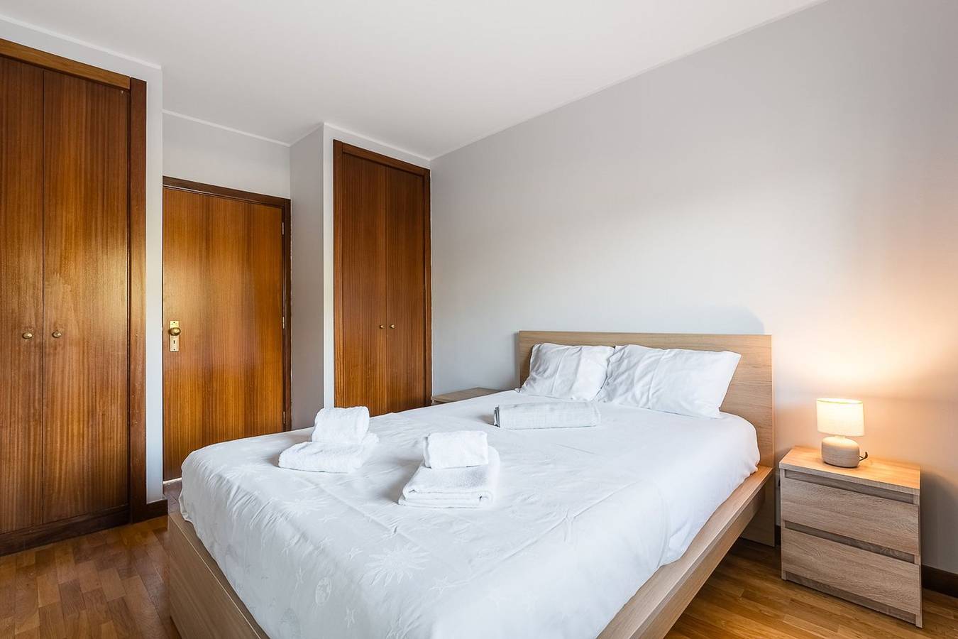 Apartamento inteiro, Apartamento de férias para 4 pessoas com jardim in Distrito do Porto