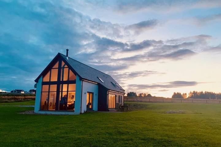 Vacation rental for 6 people, with terrace and yard in Scotland