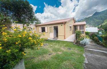 Gîte pour 4 personnes, avec vue ainsi que terrasse et vue sur le lac dans La Mare à Joncs