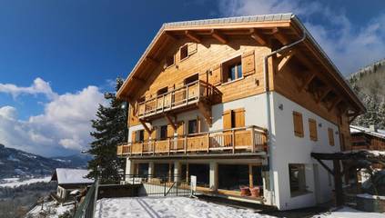 Cottage pour 2 personnes, avec terrasse et vue à Verchaix