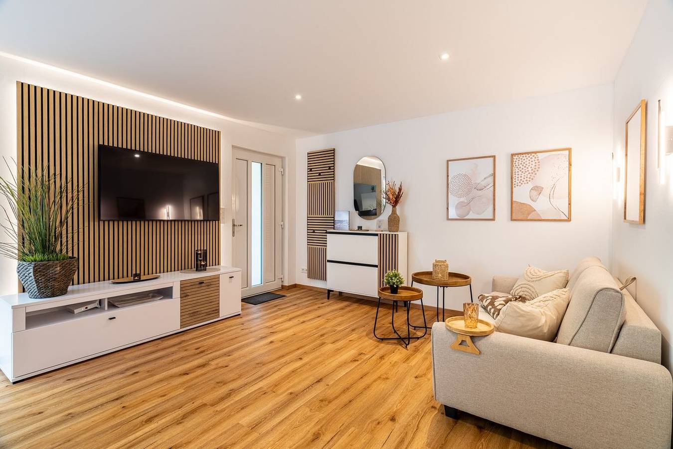 Erholsames Ferienhaus Waldharmonie in Kölpinsee mit Sauna, Garten und Balkon in Kölpinsee, Loddin