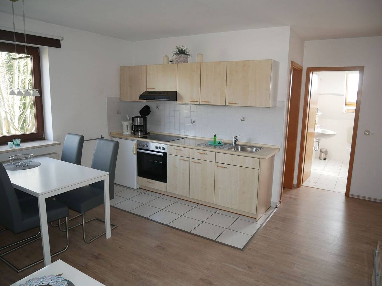 Ganze Wohnung, Zentral und ruhig gelegene Ferienwohnung für max. 4 Personen im Obergeschoss! in Kellenhusen, Ostholstein