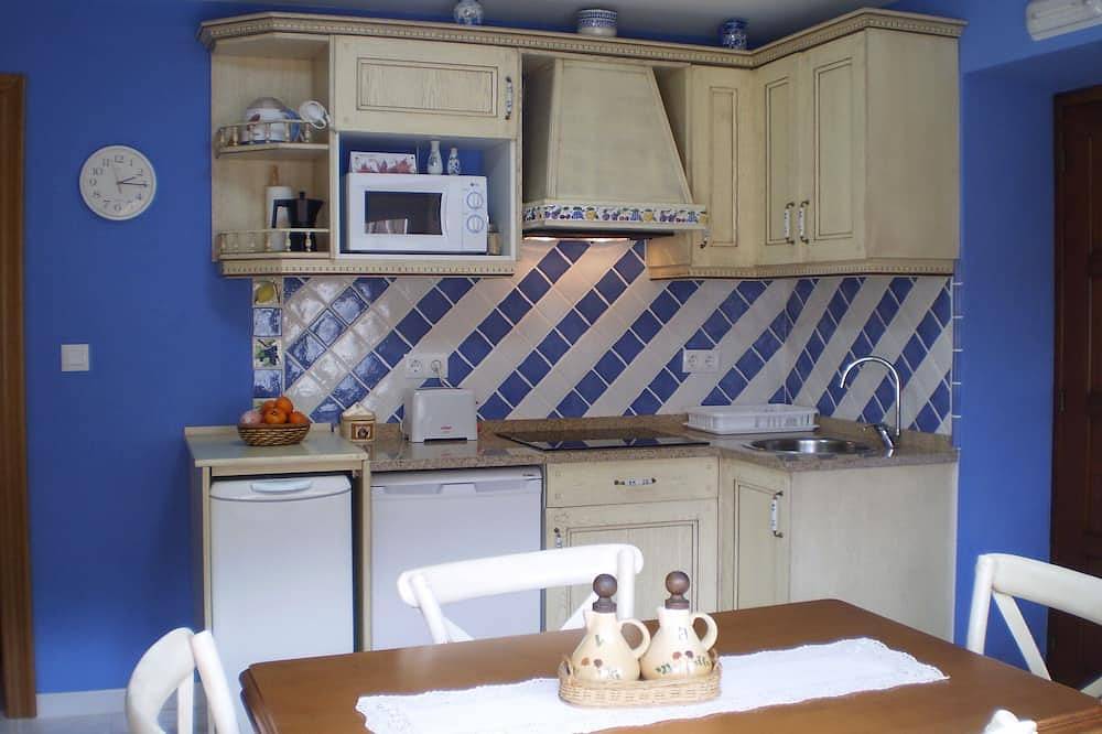 Apartamento entero, Rural, campo, Wifi.  Para 2 personas. Asturias. in Villamayor (Piloña), Piloña