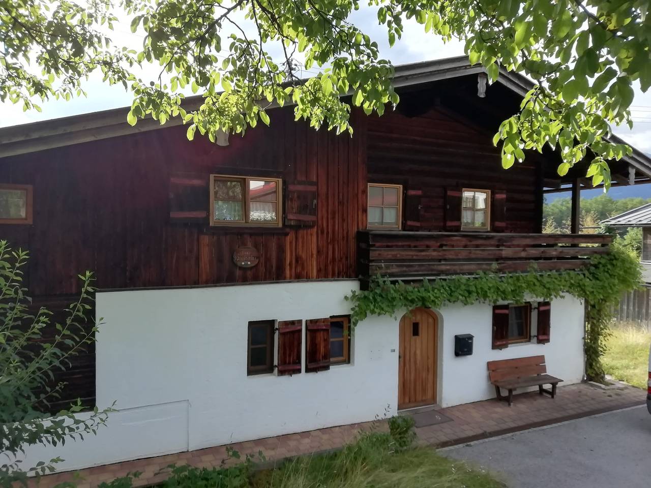 Ganze Ferienwohnung, Haus am Wassererweg 3 - Ferienwohnung 65m². 1-4 Pers., 2Sz, Bad Wc mit Terrasse in Bischofswiesen, Berchtesgadener Alpen