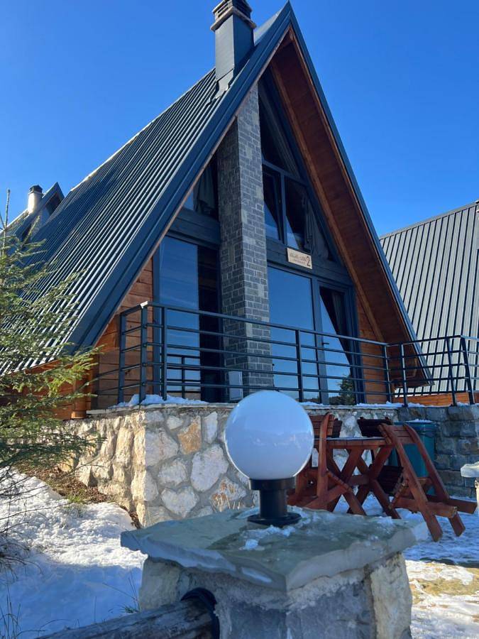 Camping für 5 Personen, mit Balkon und Terrasse sowie Garten und Ausblick in Serbien