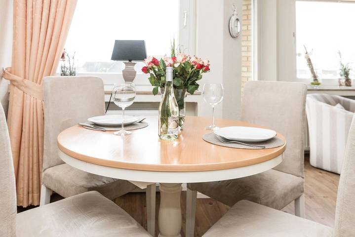 Ganze Wohnung, Moderne Ferienwohnung Haus Undine 2.Og mit Balkon und Terrasse in Westerland in Westerland, Sylt (Gemeinde)