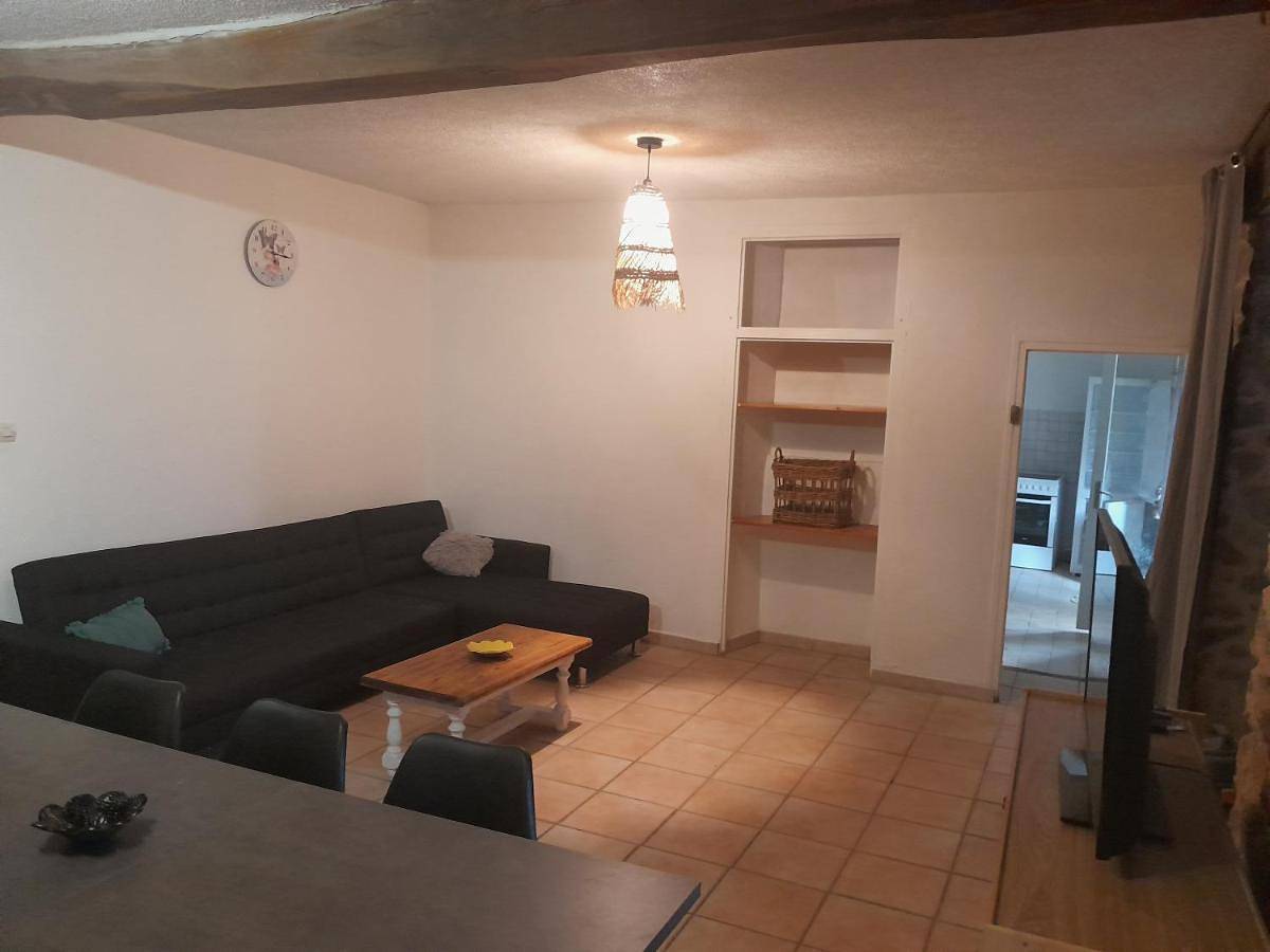 Four-Bedroom House in Vinezac, Parc naturel régional des Monts d'Ardèche