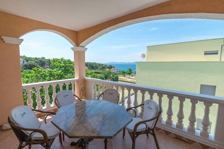 Ferienwohnung für 4 Personen, mit Terrasse, mit Haustier in Zadar (Kommun) - 2
