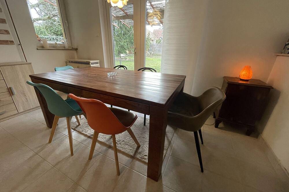 4 Guests: River & Garden Charm in Budapest, Mittelungarn