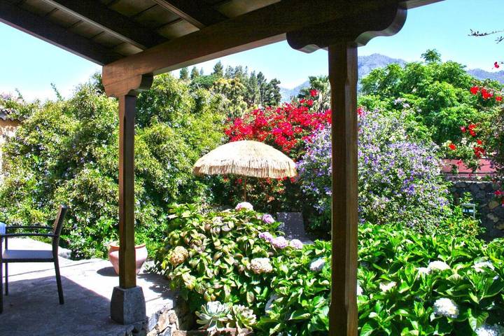 Casa rural para 2 personas, con Jacuzzi y Terraza además de Jardín y Vistas en La Palma