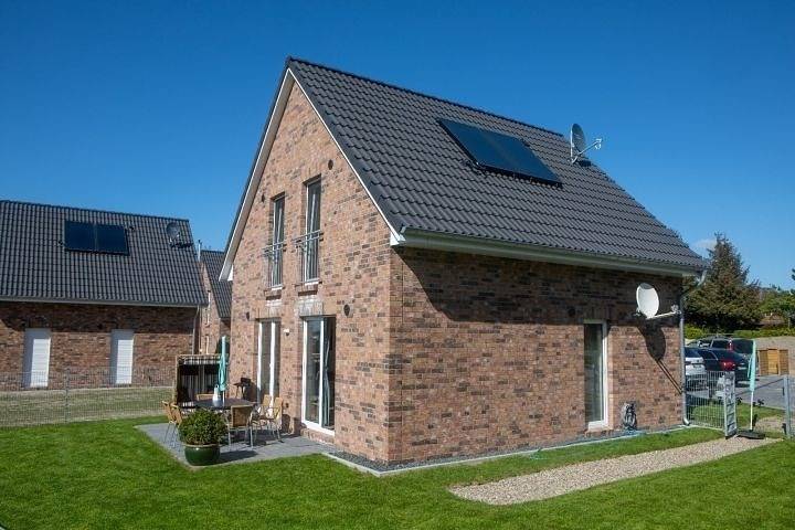 Ferienhaus für 6 Personen, mit Sauna und Garten sowie Terrasse, mit Haustier in Tating