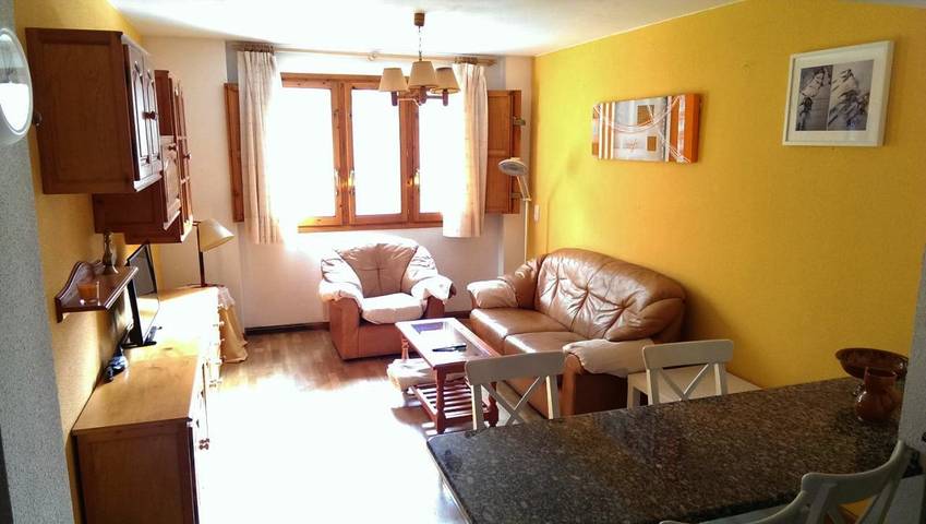 Apartamento para 5 personas, con Terraza además de Piscina y Vistas en Formigal (Esquí)
