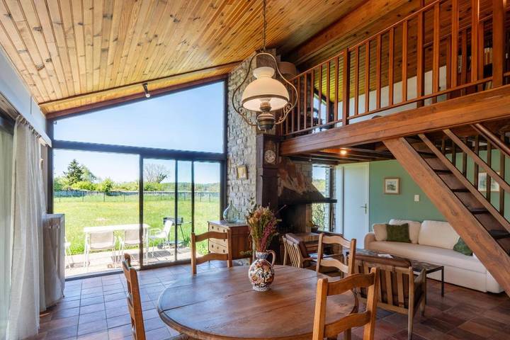 Location de vacances pour 5 personnes, avec Terrasse ainsi que Jardin et Vue à Annay-sur-Serein