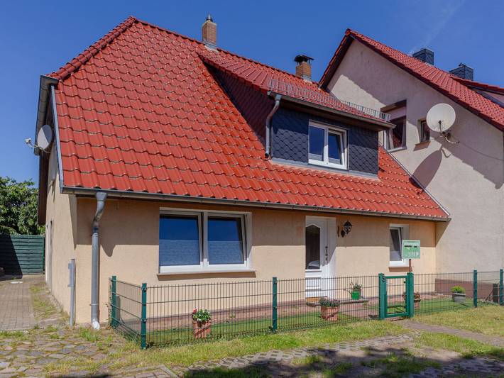 Ferienwohnung für 4 Personen, mit Terrasse und Garten in Kröslin