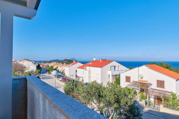 Ferienwohnung für 4 Personen, mit Balkon und Terrasse in Mali Lošinj - 3