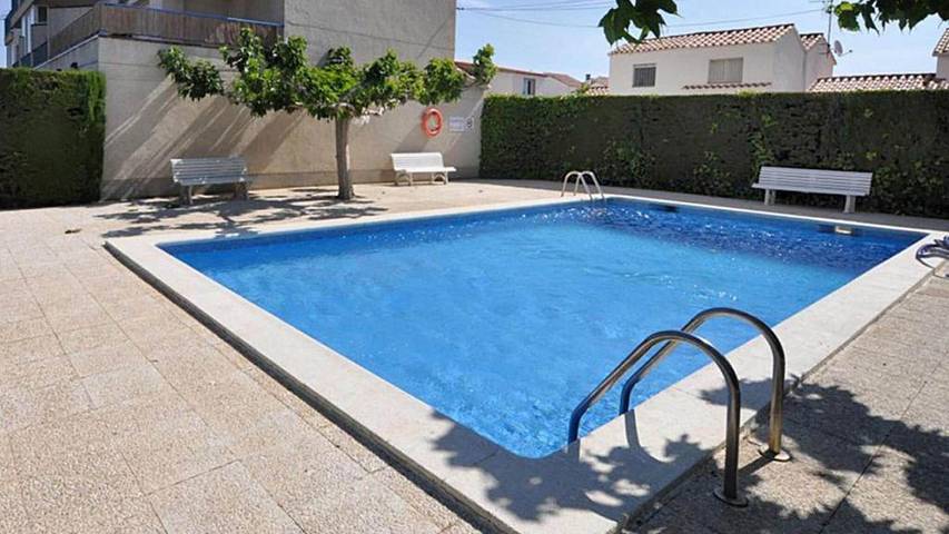 Apartamento para 2 personas, con piscina y terraza en Roses