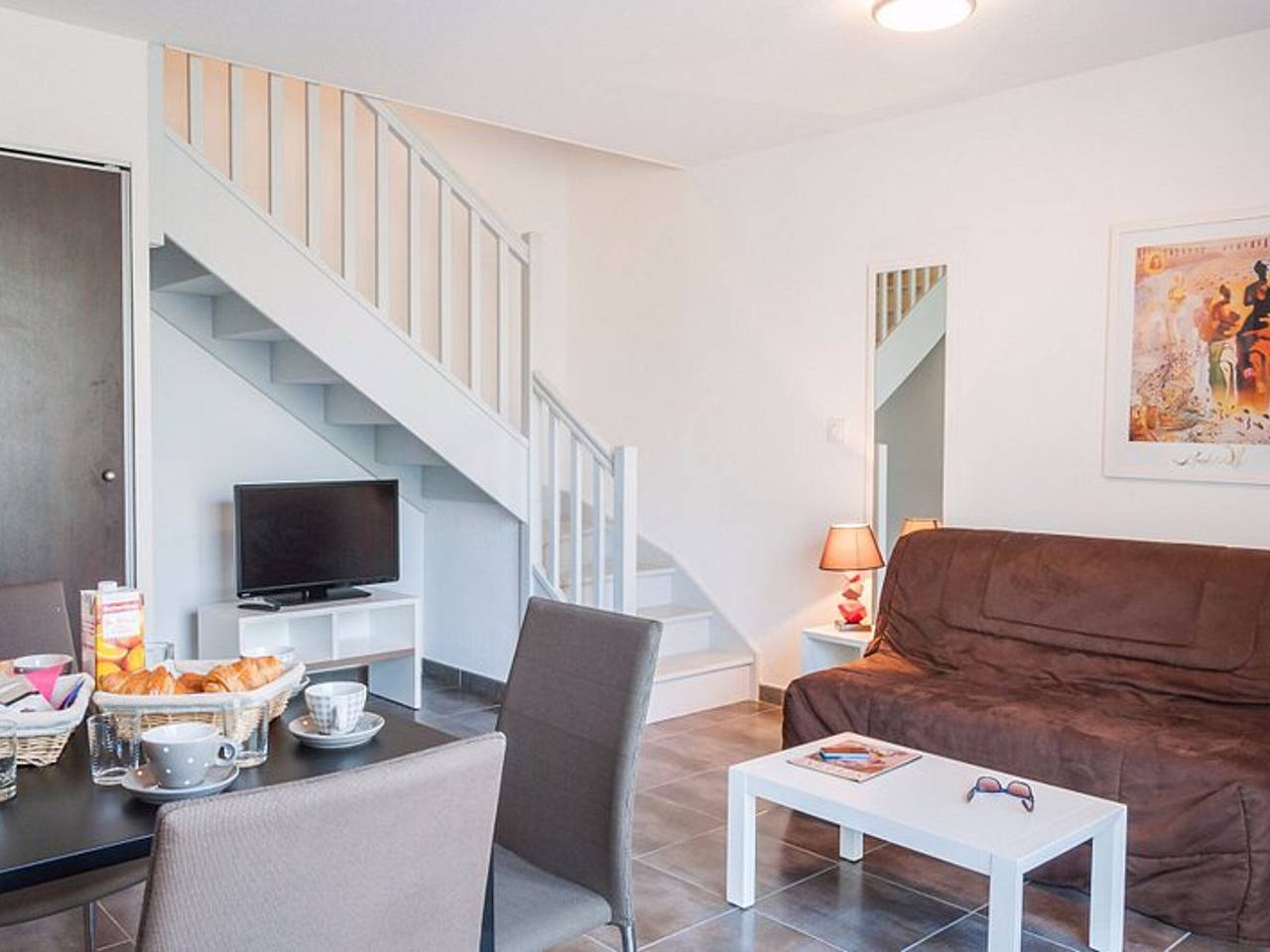 Appartement entier, Pavillon T3 avec Piscine, Spa et Salle de Sport près de la Plage - 6 Couchages in Latour-Bas-Elne, Côte d'Améthyste