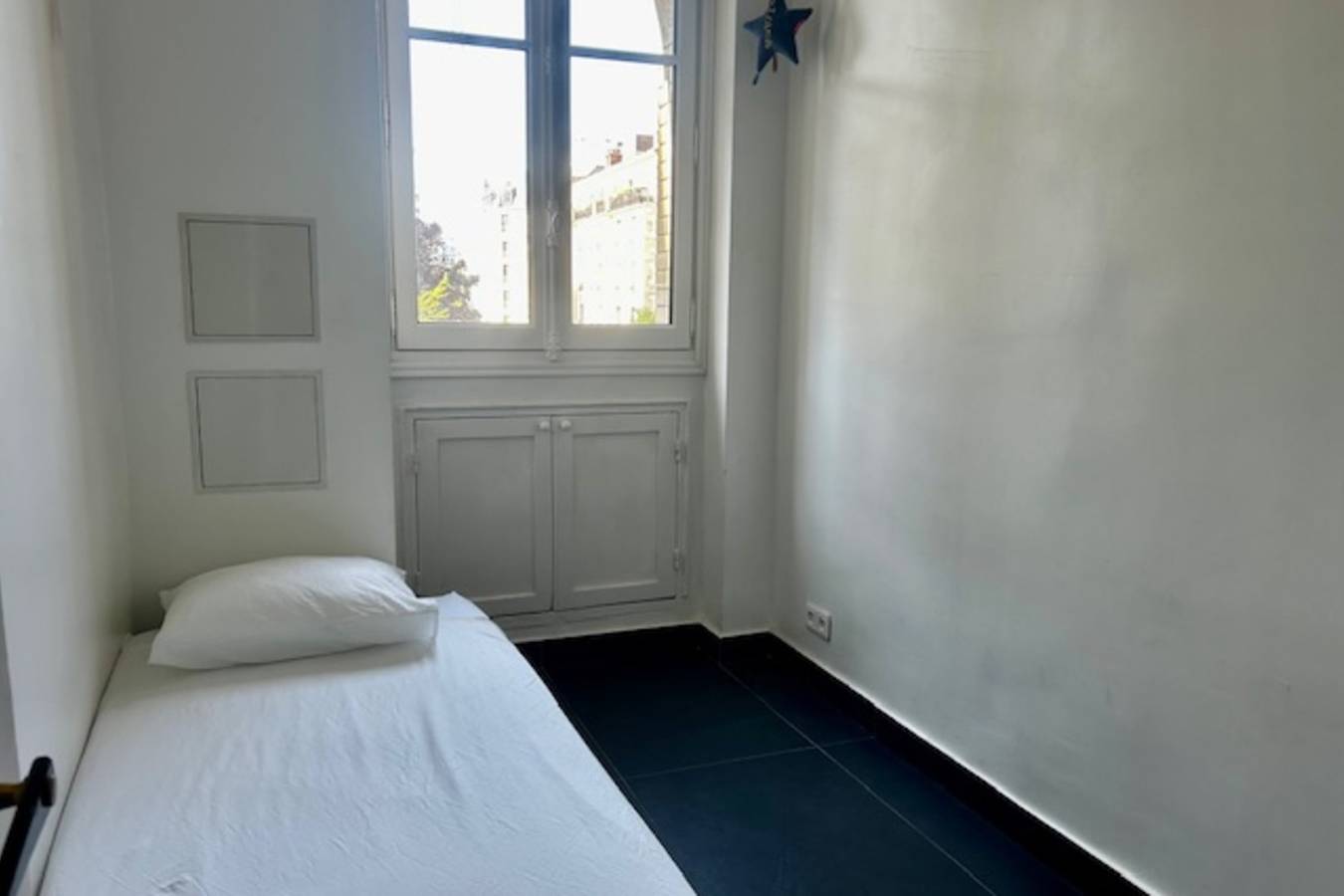 Hel lägenhet, Spacious apartment with Wifi in the heart of Paris in 12th Arrondissement, Paris