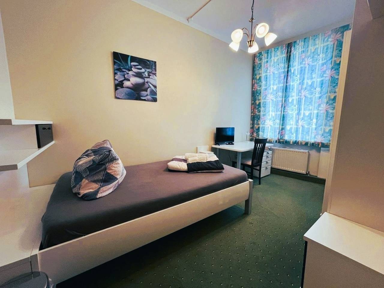 Mariazellerhof Room 012 in St. Pölten, Mostviertel Region