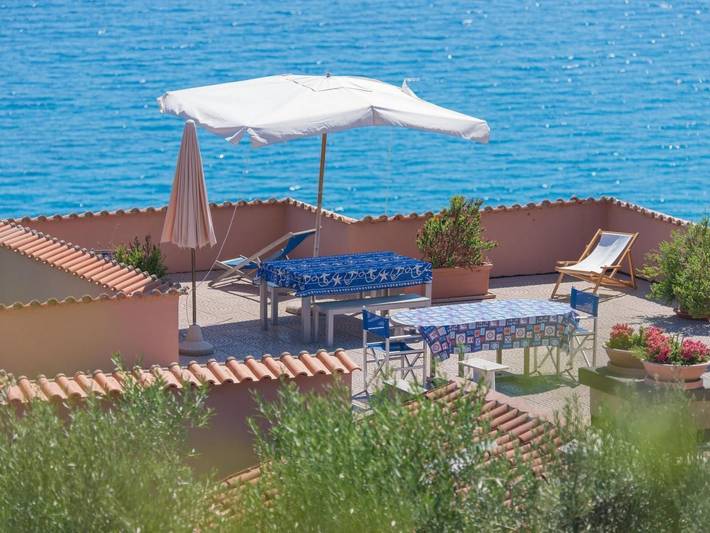 Ferienwohnung für 6 Personen, mit Terrasse und Garten sowie Pool in Finale Ligure - 3