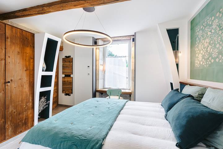 Cottage 'Gite Les 3 Piliers' with Private Terrace, Shared Garden and Wi-Fi in Pissotte, Fontenay-le-Comte