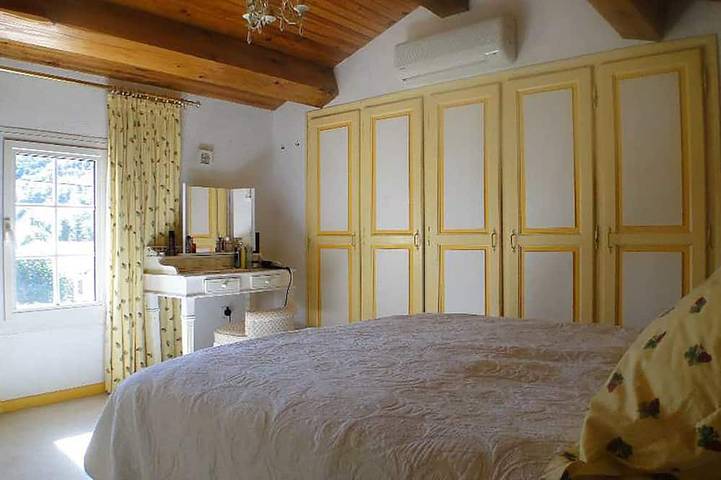 Location de vacances pour 9 personnes, avec jardin à La Tour-sur-Orb - 4