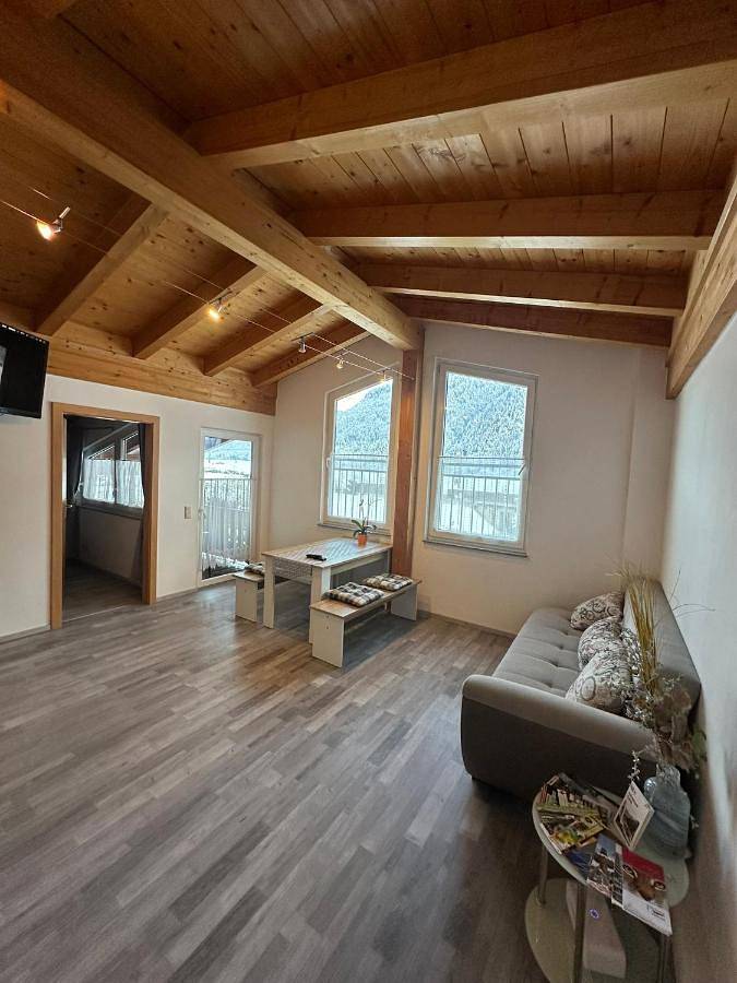 Ferienwohnung für 5 Personen, mit Balkon und Terrasse sowie Ausblick in Radfeld - 3