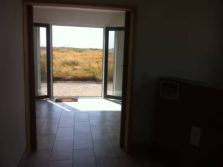 Entire apartment, Pass the Keys | Levante Coastal Cabin - Dungeness, Sleeps in Dungeness, Kent