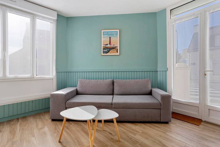Ganze Wohnung, Helles Apartment nahe dem Meer mit WLAN in Saint-Guénolé, Penmarc'h